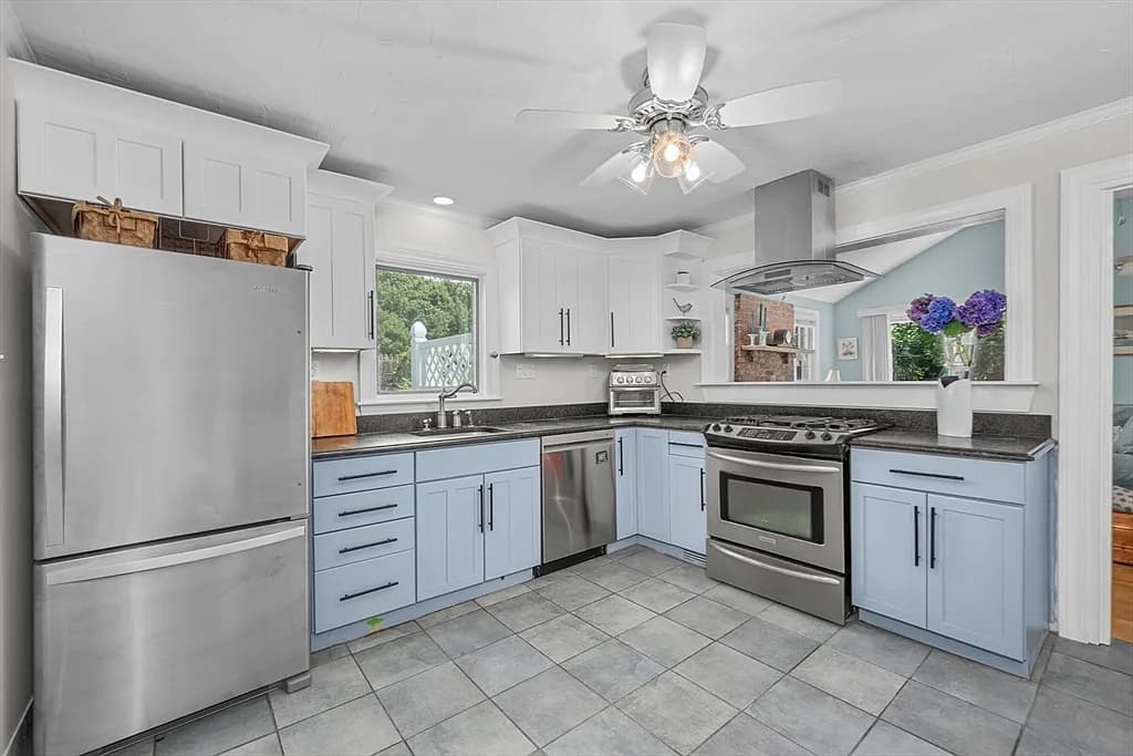 181 School St - Photo 6