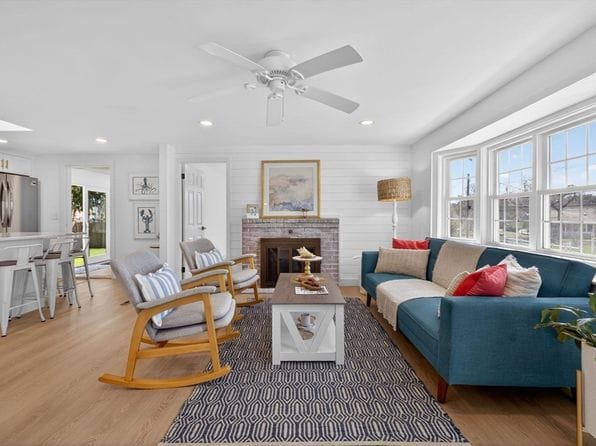 12 Spoonbill Rd