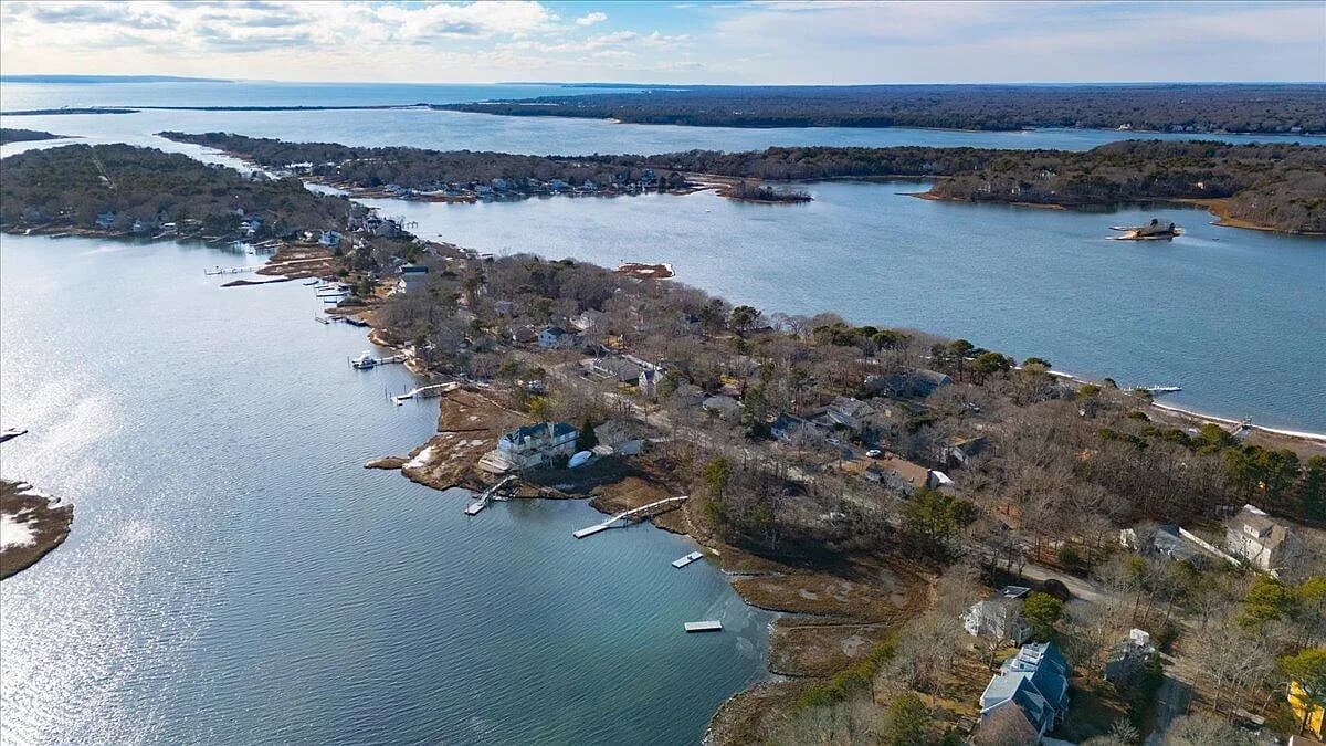 197 Monomoscoy Road - Photo 5