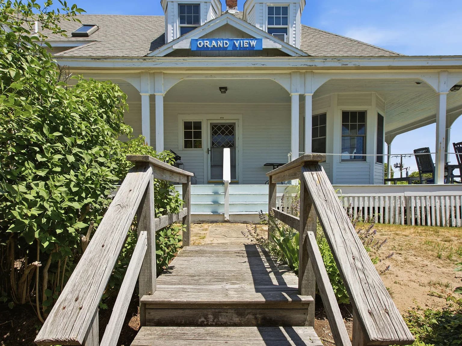676 Commercial Street - Photo 2