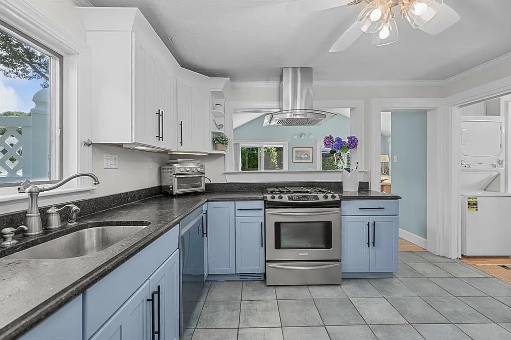 181 School St - Photo 5