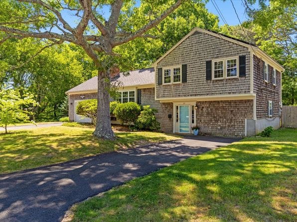 27 Steven Drive