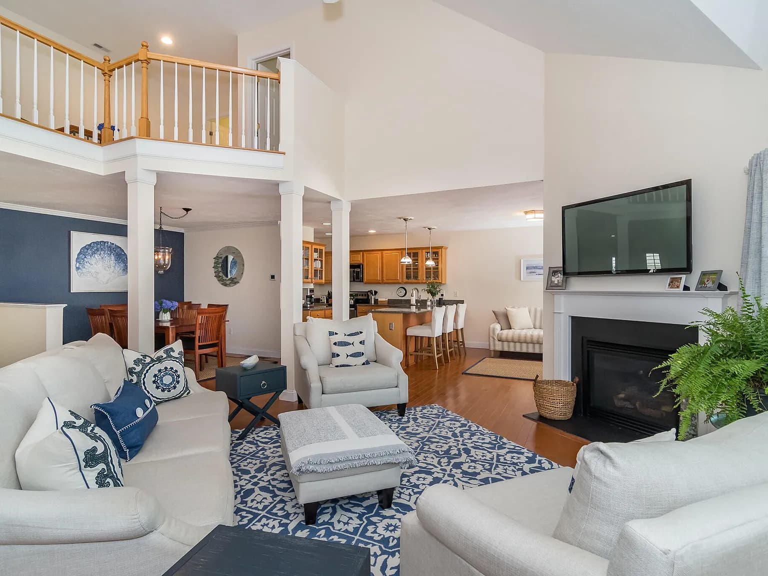 12 Turnberry Road UNIT 12 - Photo 2