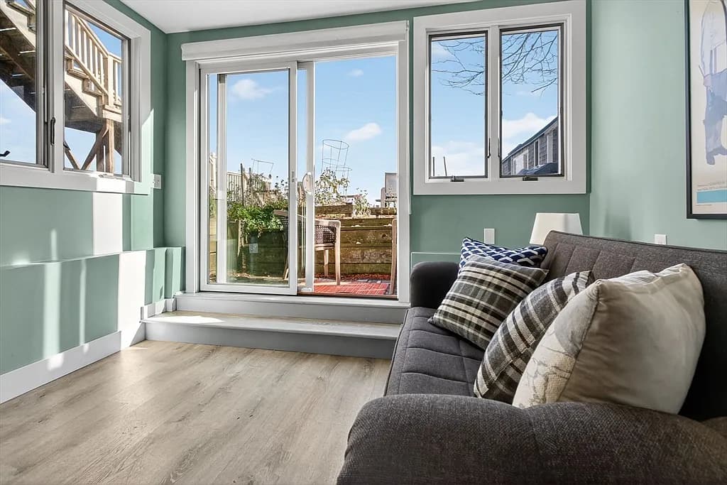 441 Commercial St #B - Photo 3