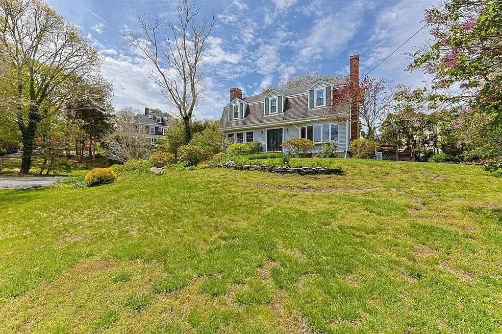 1120 Shore Rd - Photo 3