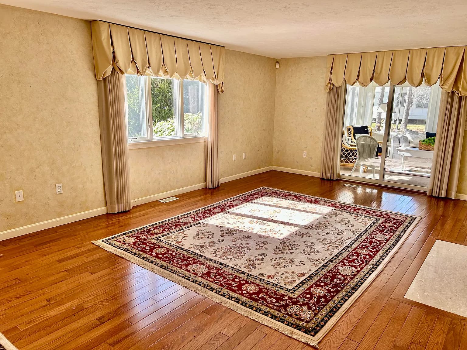 28 Windward Street UNIT 28 - Photo 3