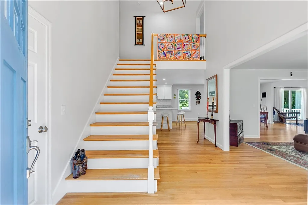 139 Fuller Rd - Photo 2