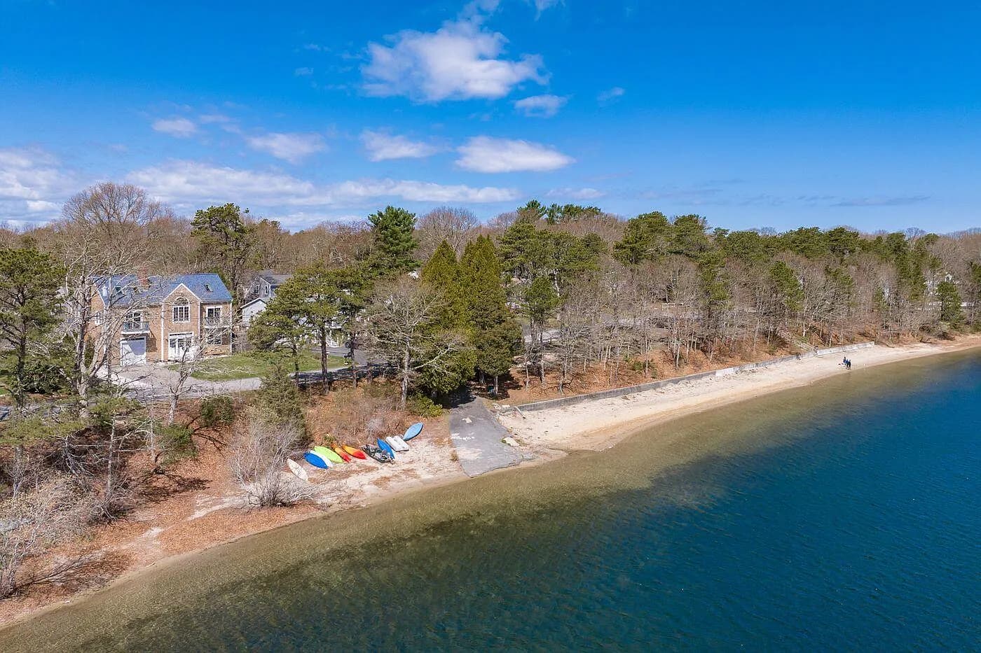 251 Lakeside Drive - Photo 1