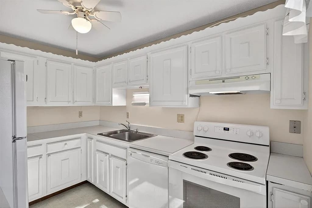 14 Harold St APT 14E - Photo 4
