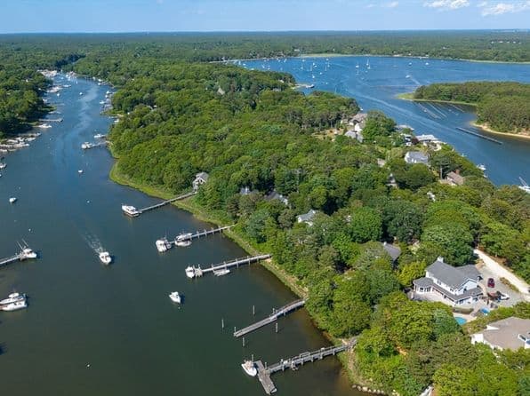 5 Rivers View Rd, Falmouth