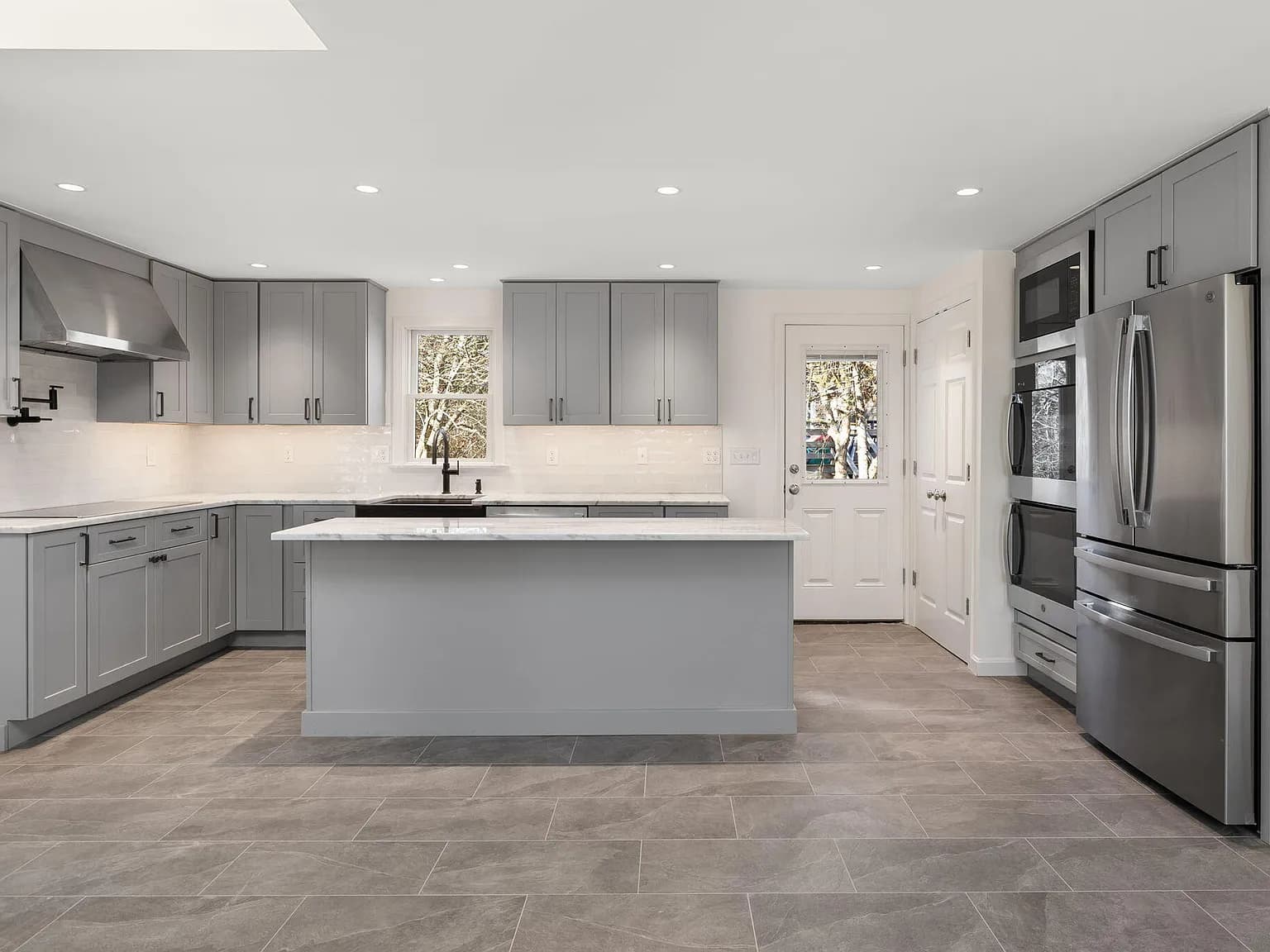 1 Shore Drive - Photo 2