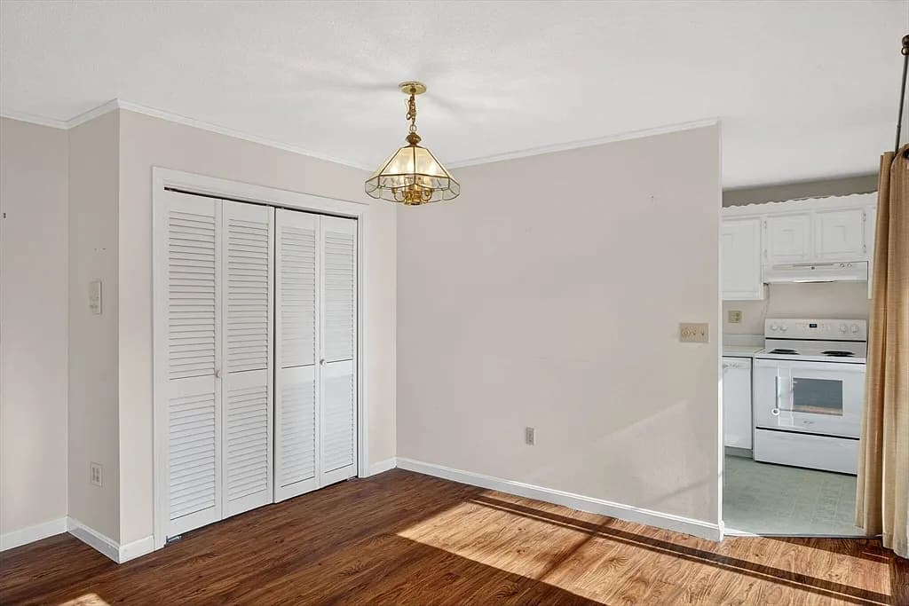 14 Harold St APT 14E - Photo 3