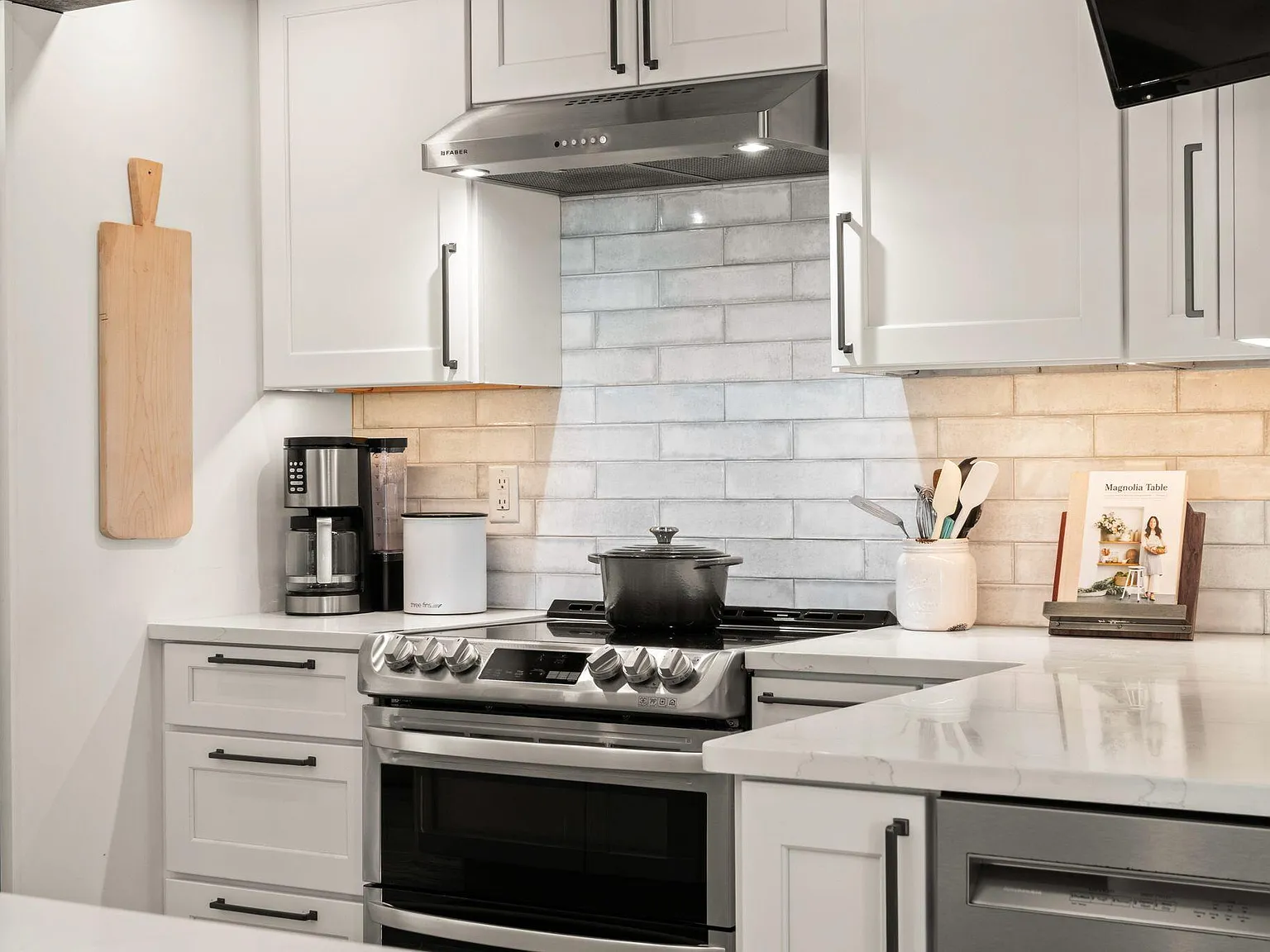 14 Second Street - Photo 4