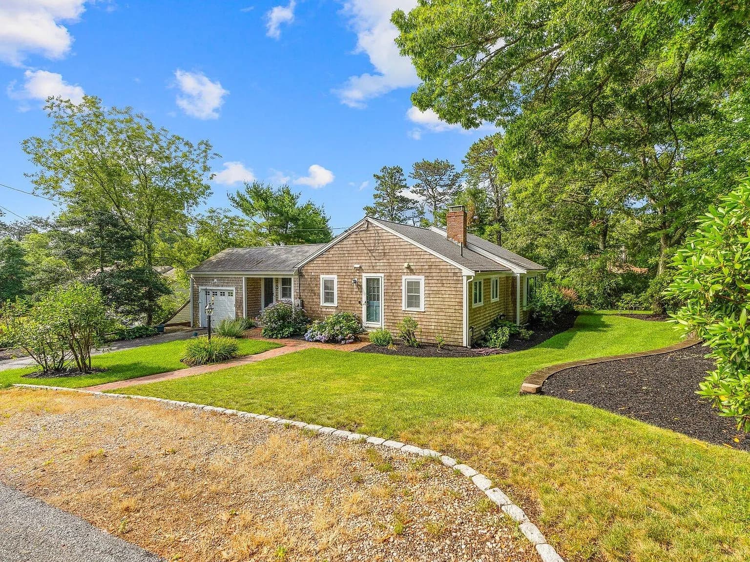 864 W Yarmouth Road - Photo 2