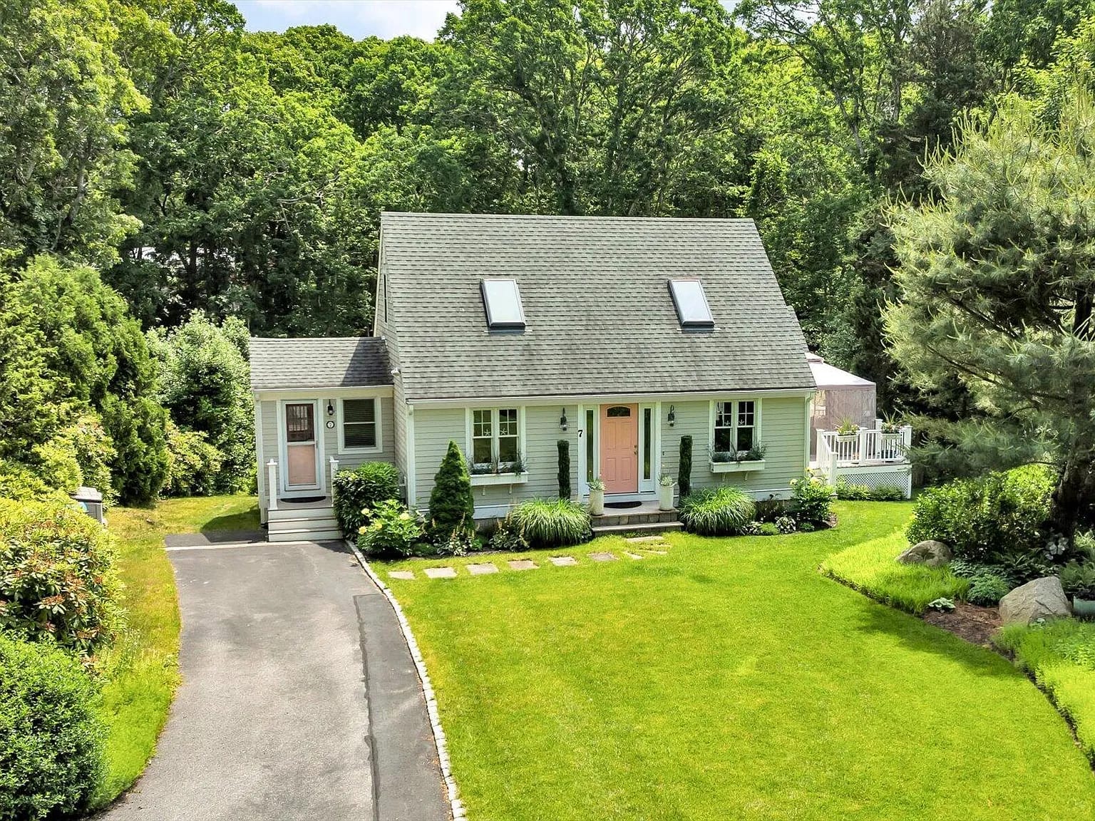 7 Cachalot Lane