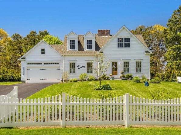 13 Academy Hill Lane