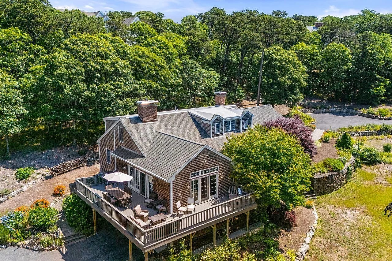 55 Winterset Drive