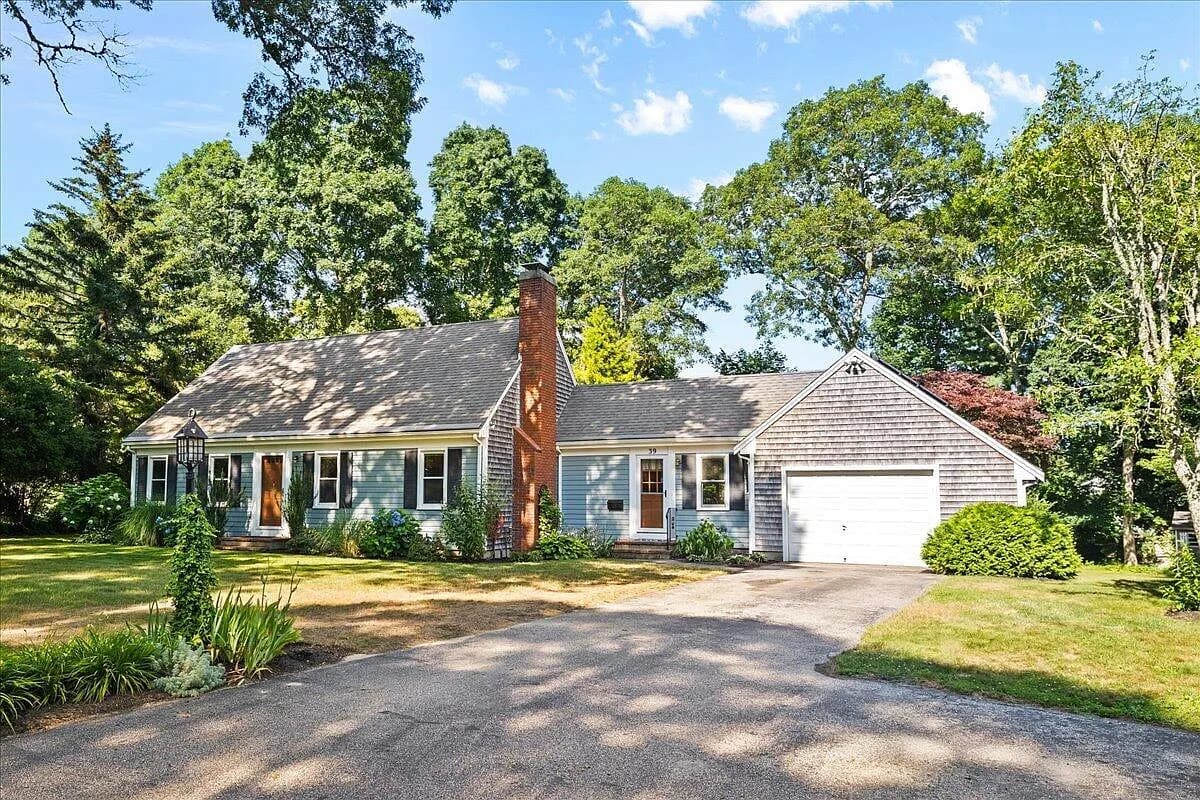 39 Coleridge Drive - Photo 1