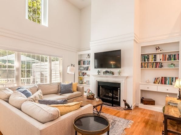 15 Hampton Ct Unit 15