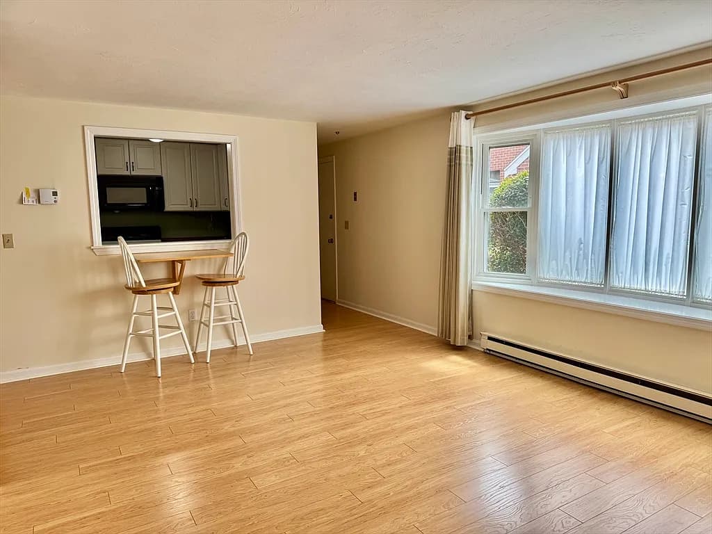 775 W Main St #5 - Photo 4