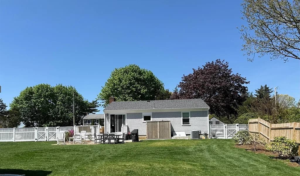 6 Andrea Rd - Photo 2