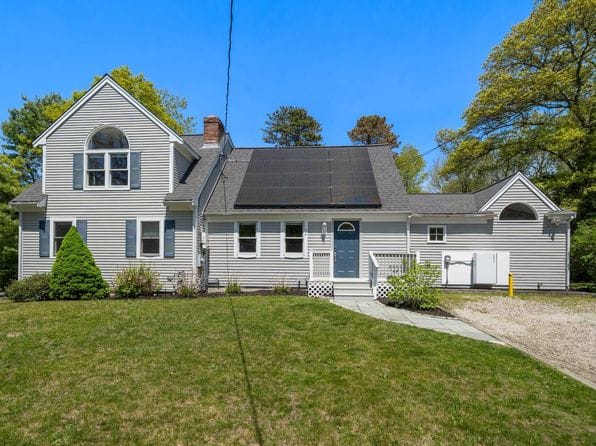 302 Ames Way