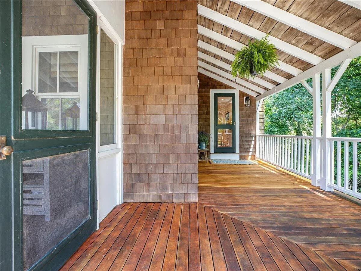 7 Brenton Road - Photo 1
