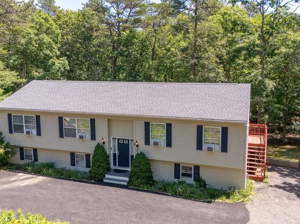 8 Raccoon Lane