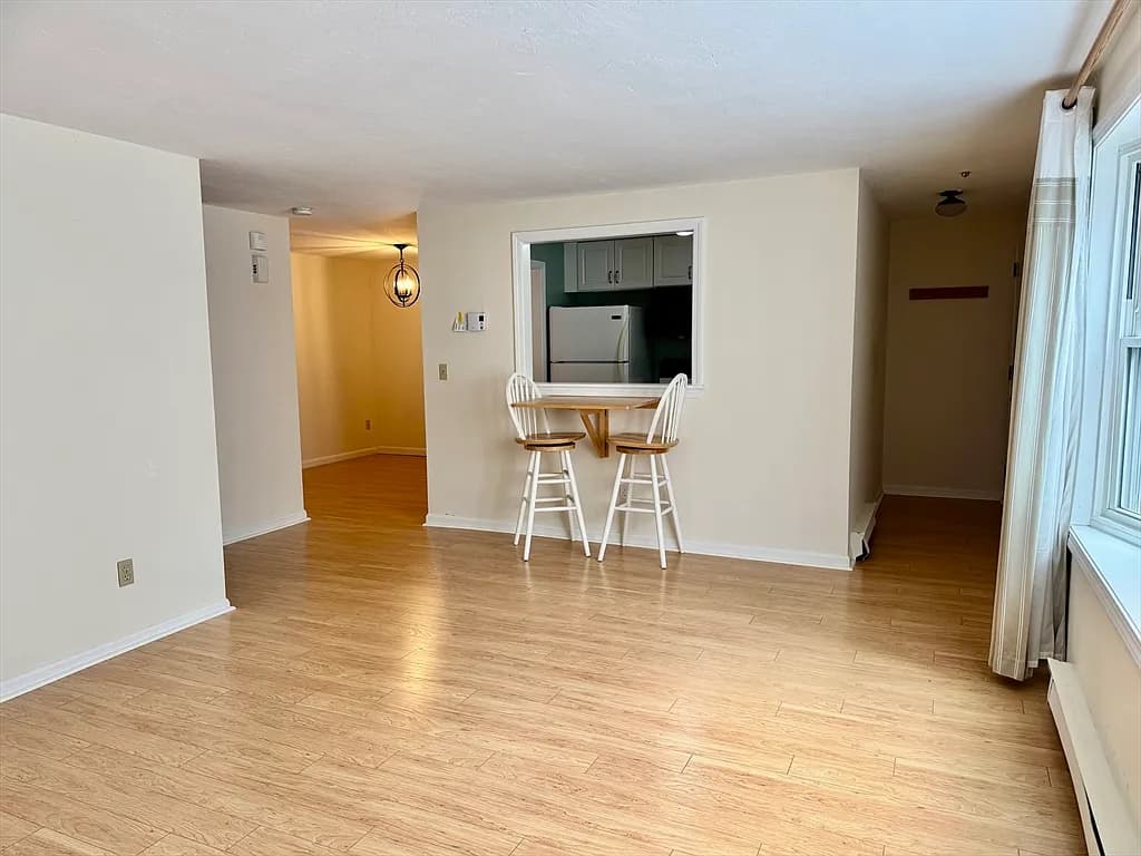 775 W Main St #5 - Photo 5