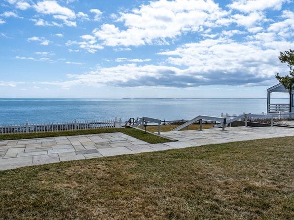 94 Shore Drive W UNIT 9B