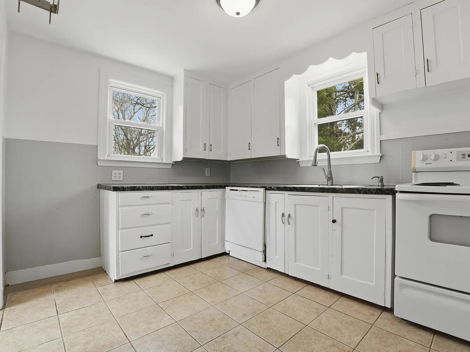 590 Sandwich Road - Photo 3