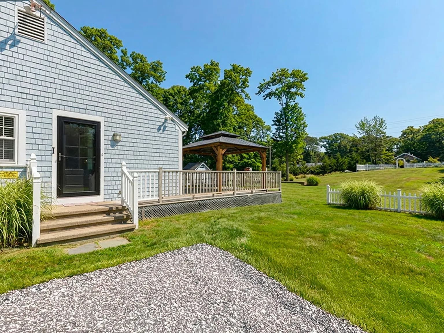 17 Kings Way - Photo 2