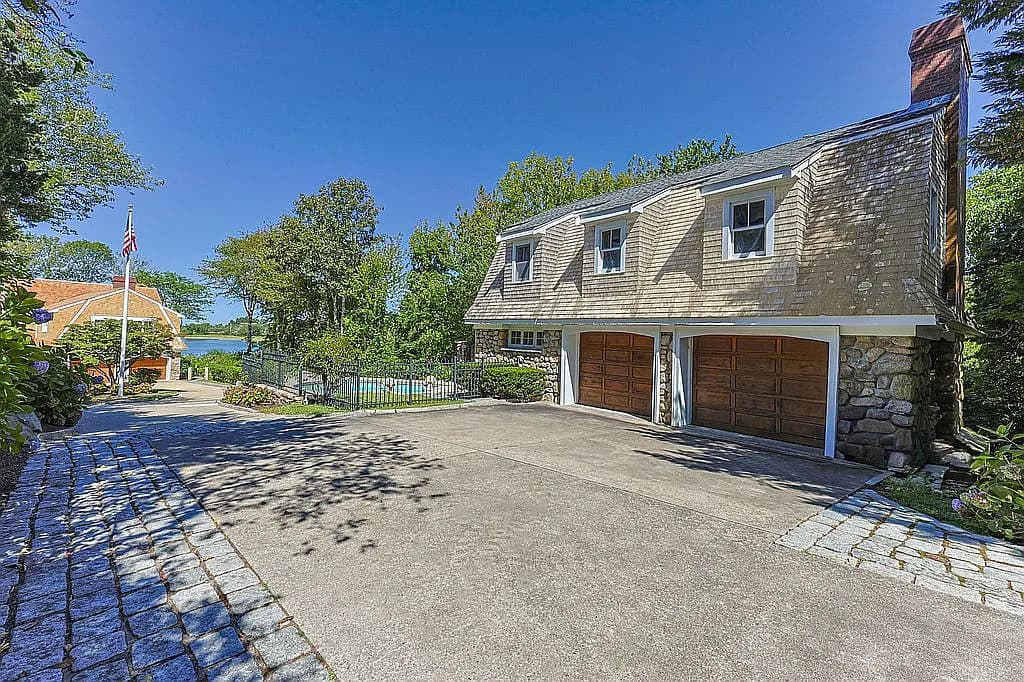 4390 Main Street - Photo 2