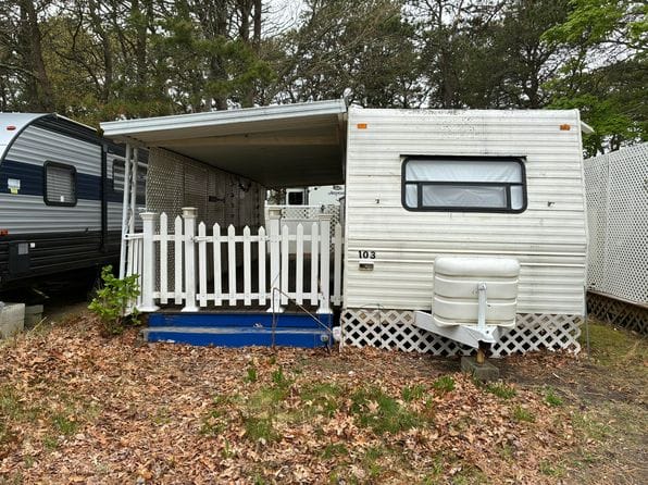 698 Willow St. #103