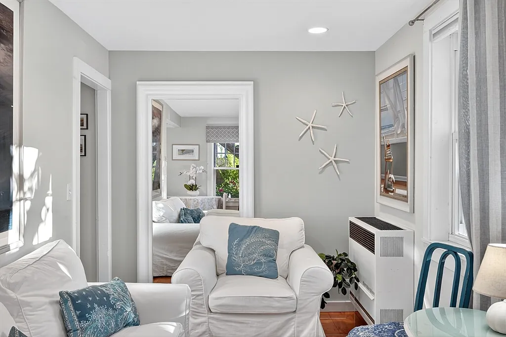 10-10 Bradford St #A - Photo 3