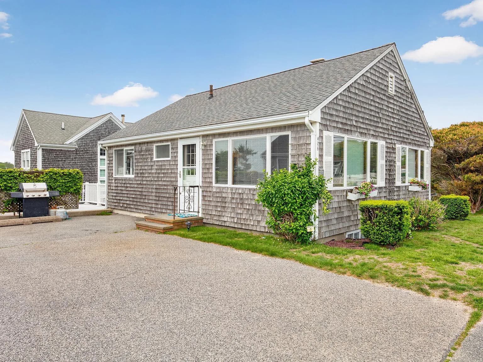 426 Grand Avenue - Photo 2