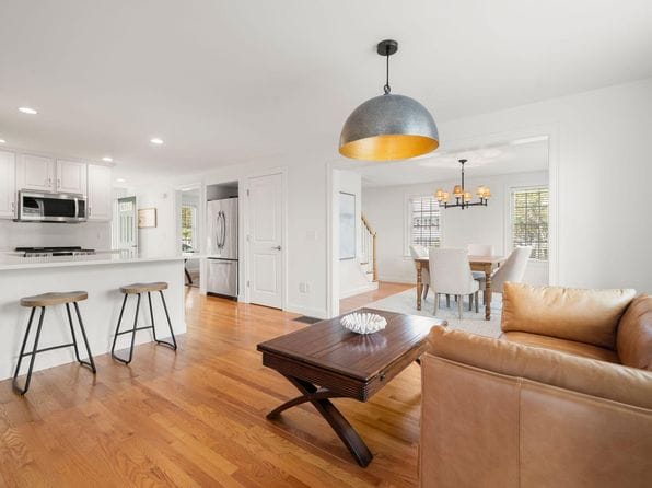 10 Bluestone Terrace
