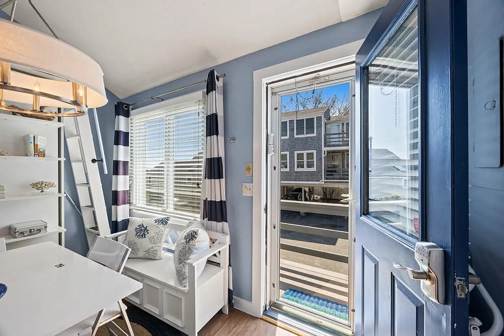 147 Commercial Street #UL7 - Photo 4