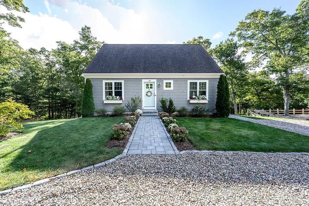 137 Falmouth Sandwich Rd - Photo 1