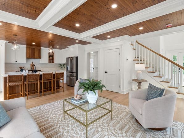 10 Laurel Lane