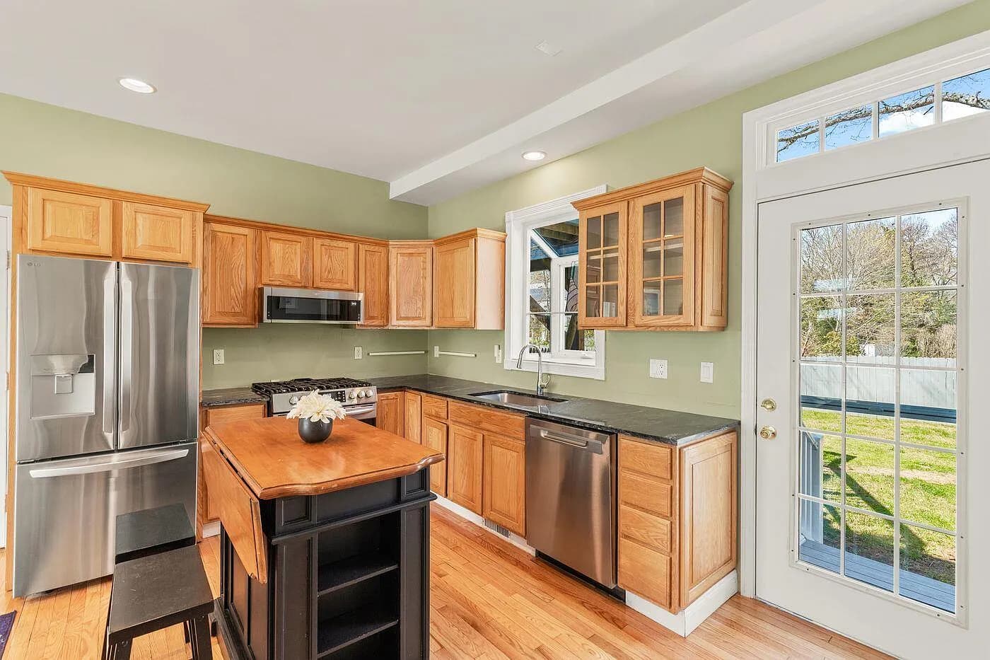 251 Lakeside Drive - Photo 6