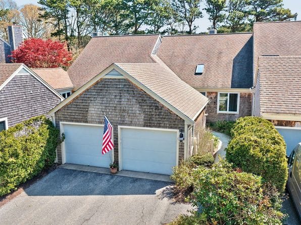16 West Woods