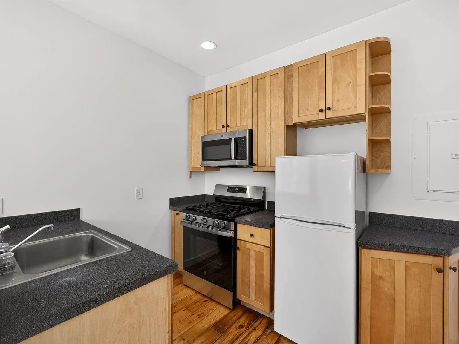 34 Conwell Street UNIT 1 - Photo 6