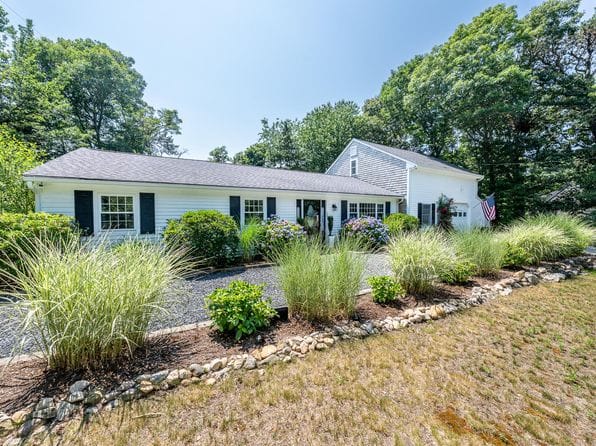 25 Frances Helen Road
