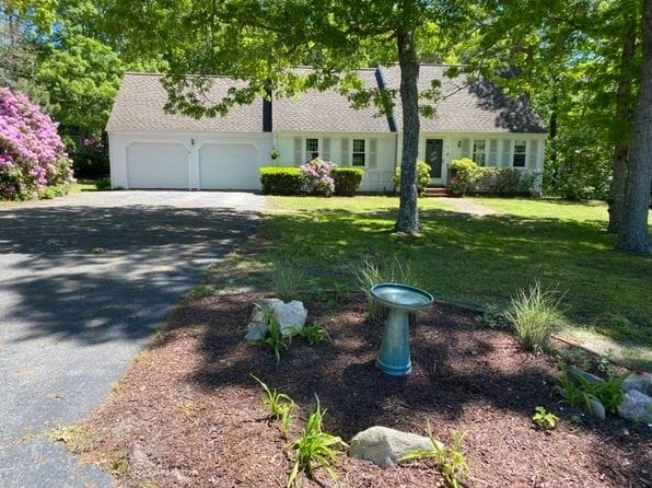 12 Fairway Dr