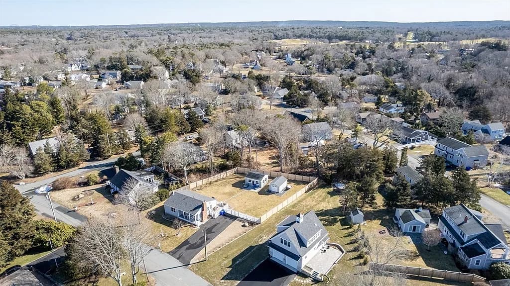 6 Andrea Rd - Photo 4