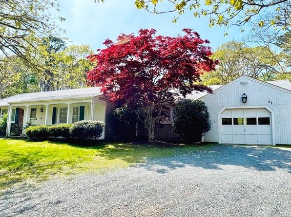 61 Oak Hill Road