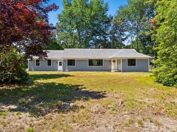 33 Runestone Rd
