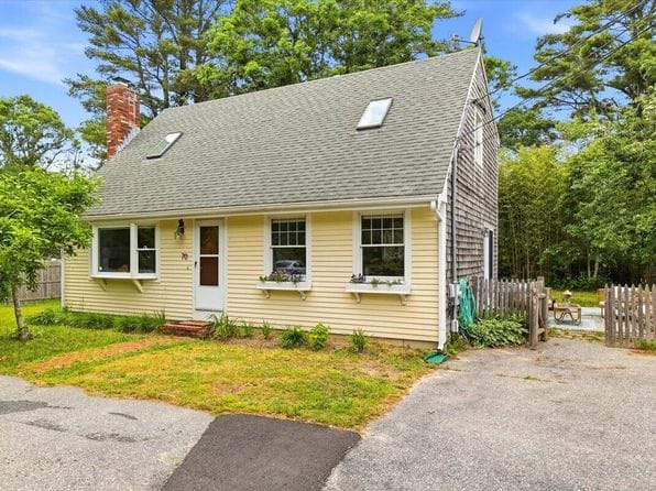 70 Quinaquisset Avenue