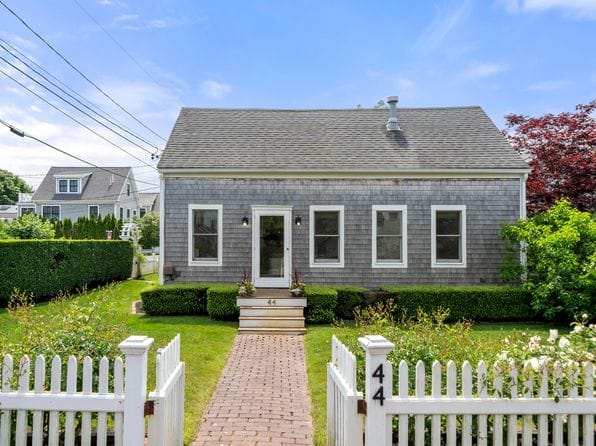 44 Pleasant Street